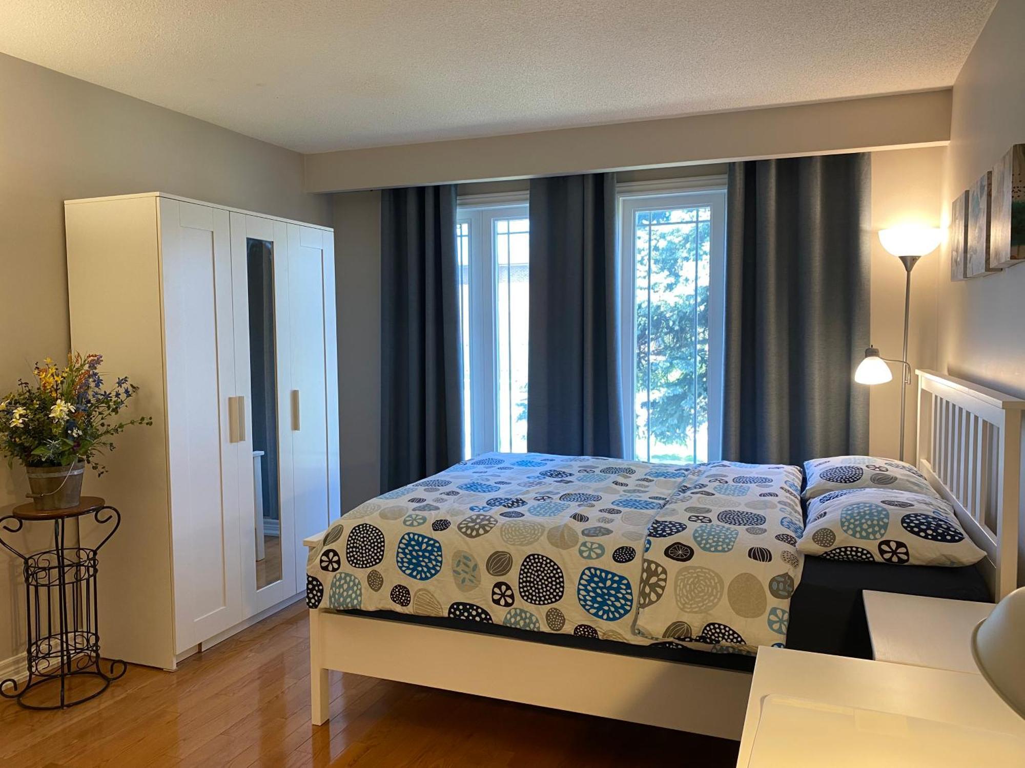 Comfort Rooms Near Toronto Airport มิสซิสซอกา ห้อง รูปภาพ