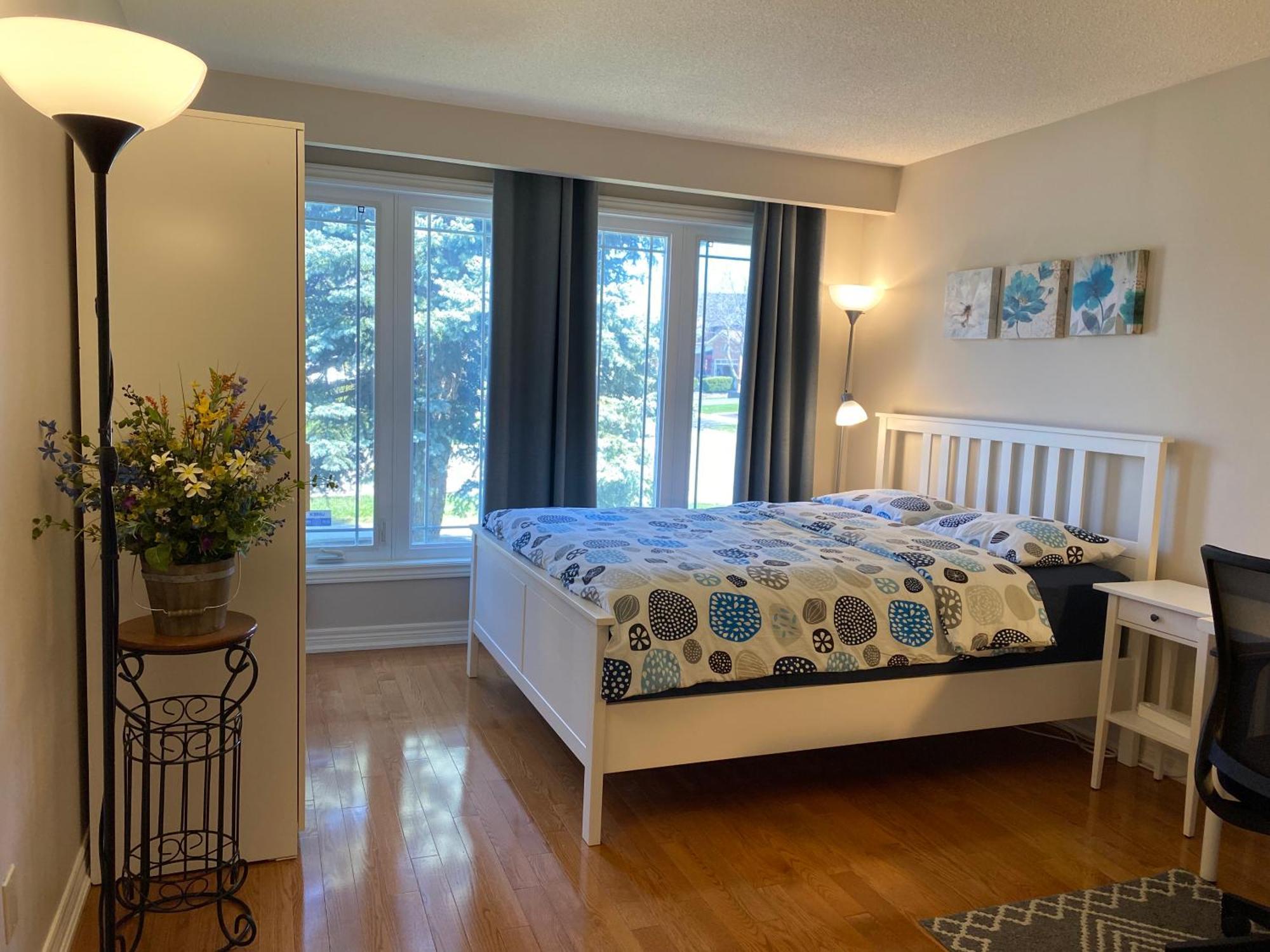Comfort Rooms Near Toronto Airport มิสซิสซอกา ห้อง รูปภาพ